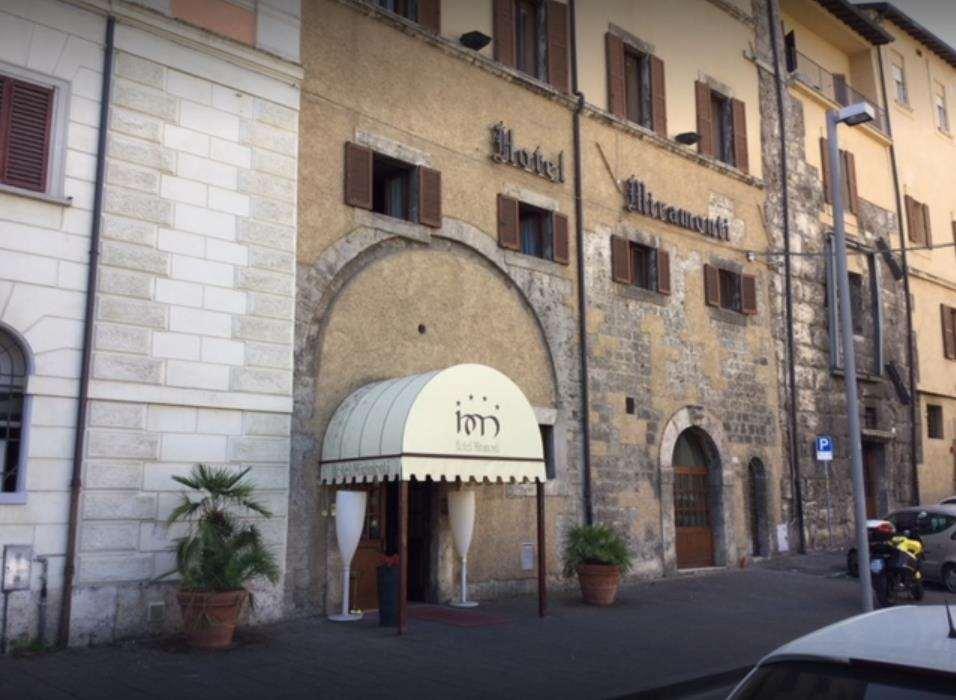 Hotel&Ristorante Miramonti Palazzo Storico Rieti Extérieur photo