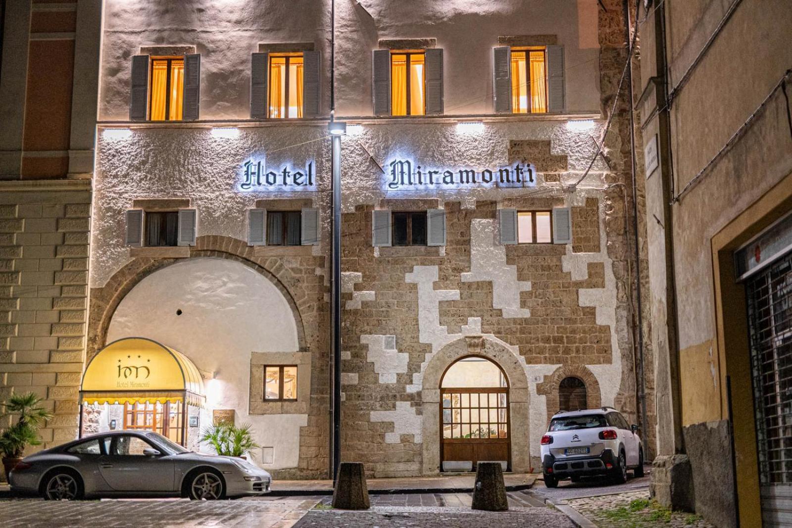 Hotel&Ristorante Miramonti Palazzo Storico Rieti Extérieur photo