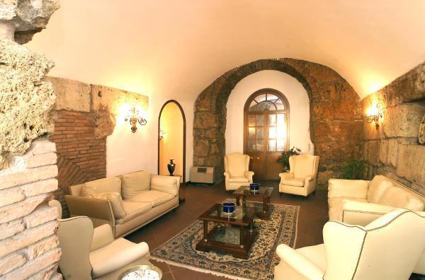 Hotel&Ristorante Miramonti Palazzo Storico Rieti Extérieur photo