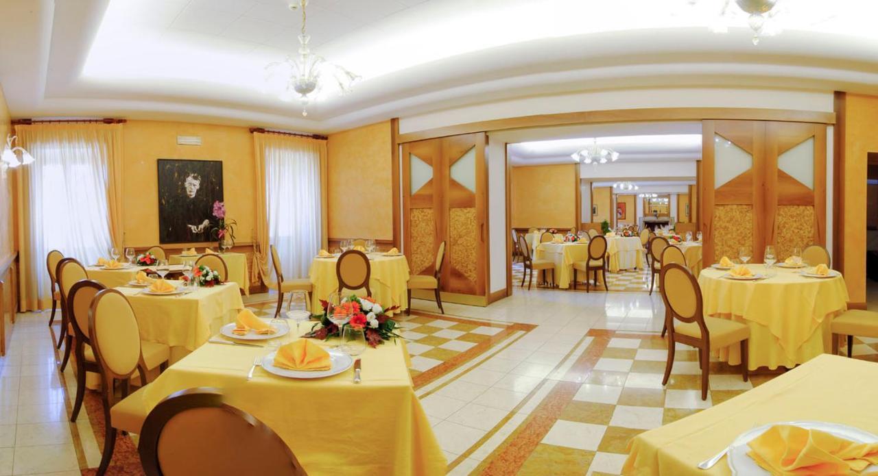 Hotel&Ristorante Miramonti Palazzo Storico Rieti Extérieur photo